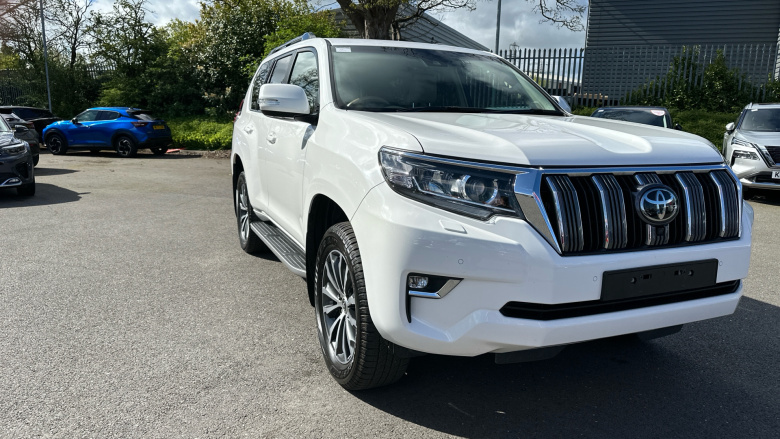 Toyota Land Cruiser 2.8 D-4D 204 Invincible 5dr Auto 7 Seats Diesel Station Wagon